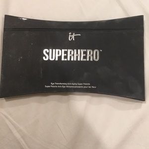 The it cosmetics SUPERHERO palette